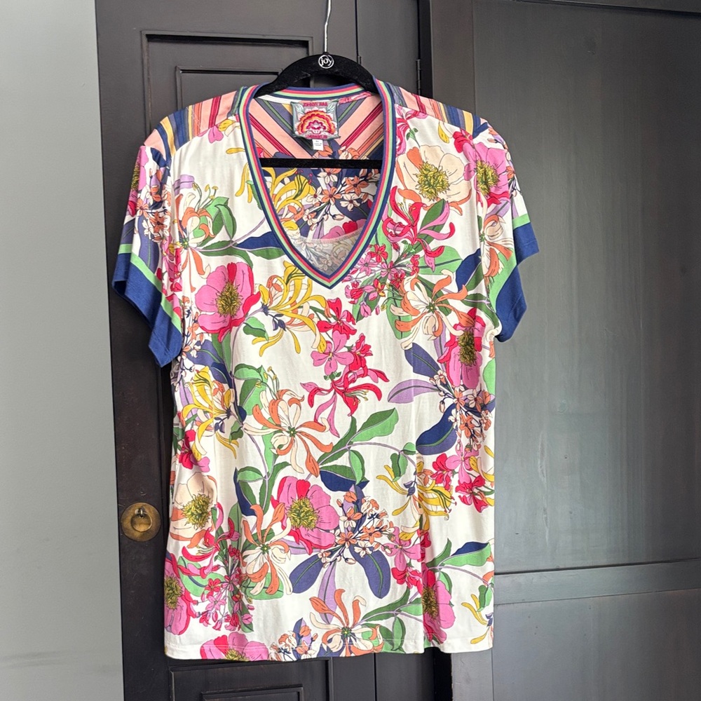 Johnny Was Janie Favorite short sleeve V-neck T.